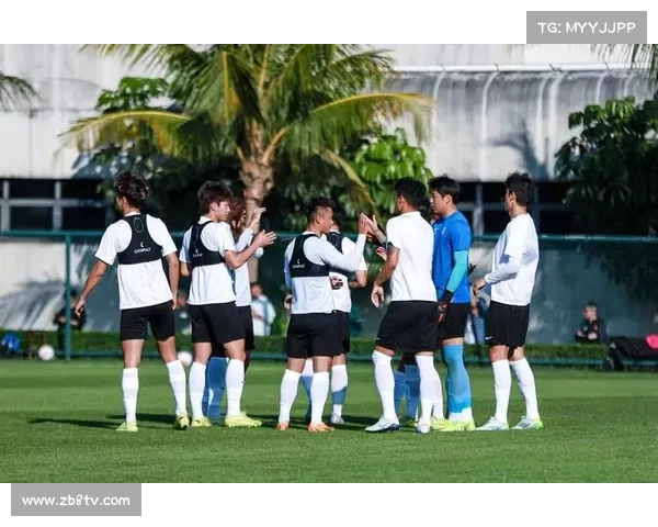 大连英博热身赛1-0小胜天津津门虎，张华晨任意球世界波制胜。